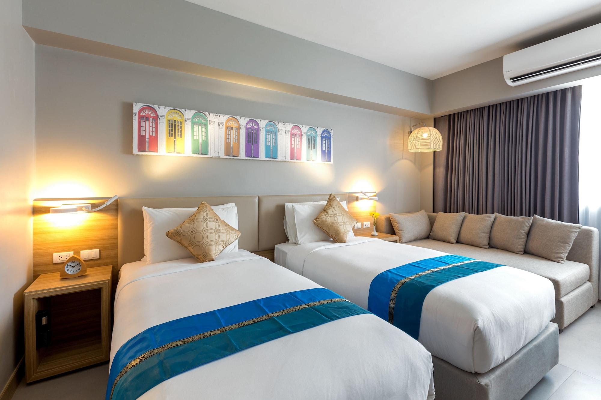 Journeyhub Phuket Patong Hotel Bagian luar foto