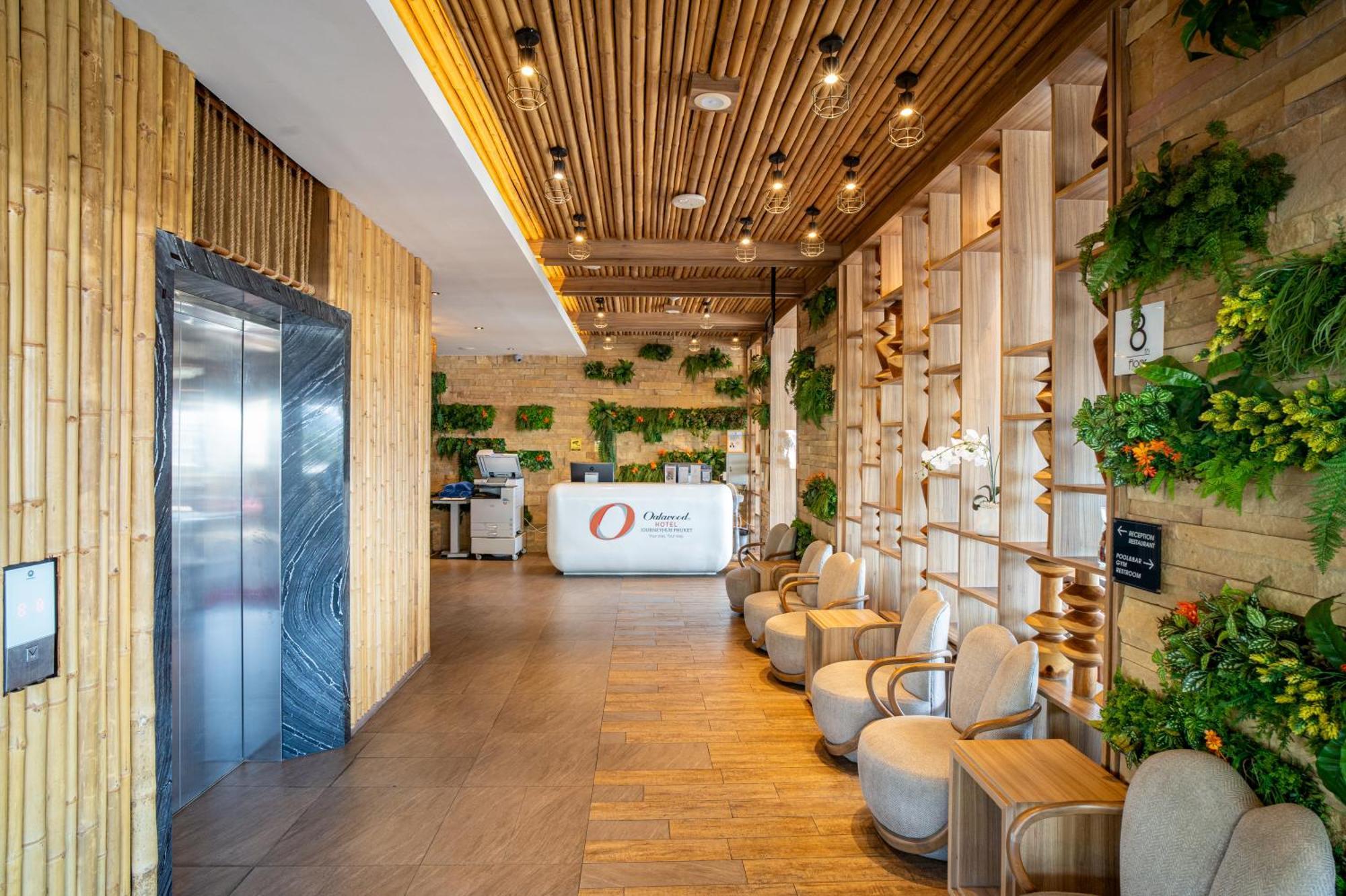 Journeyhub Phuket Patong Hotel Bagian luar foto