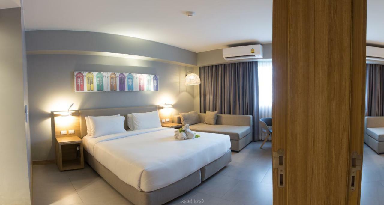 Journeyhub Phuket Patong Hotel Bagian luar foto